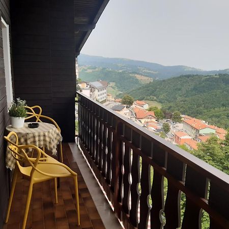 Mansarda Accogliente A Lusiana Apartment Ngoại thất bức ảnh